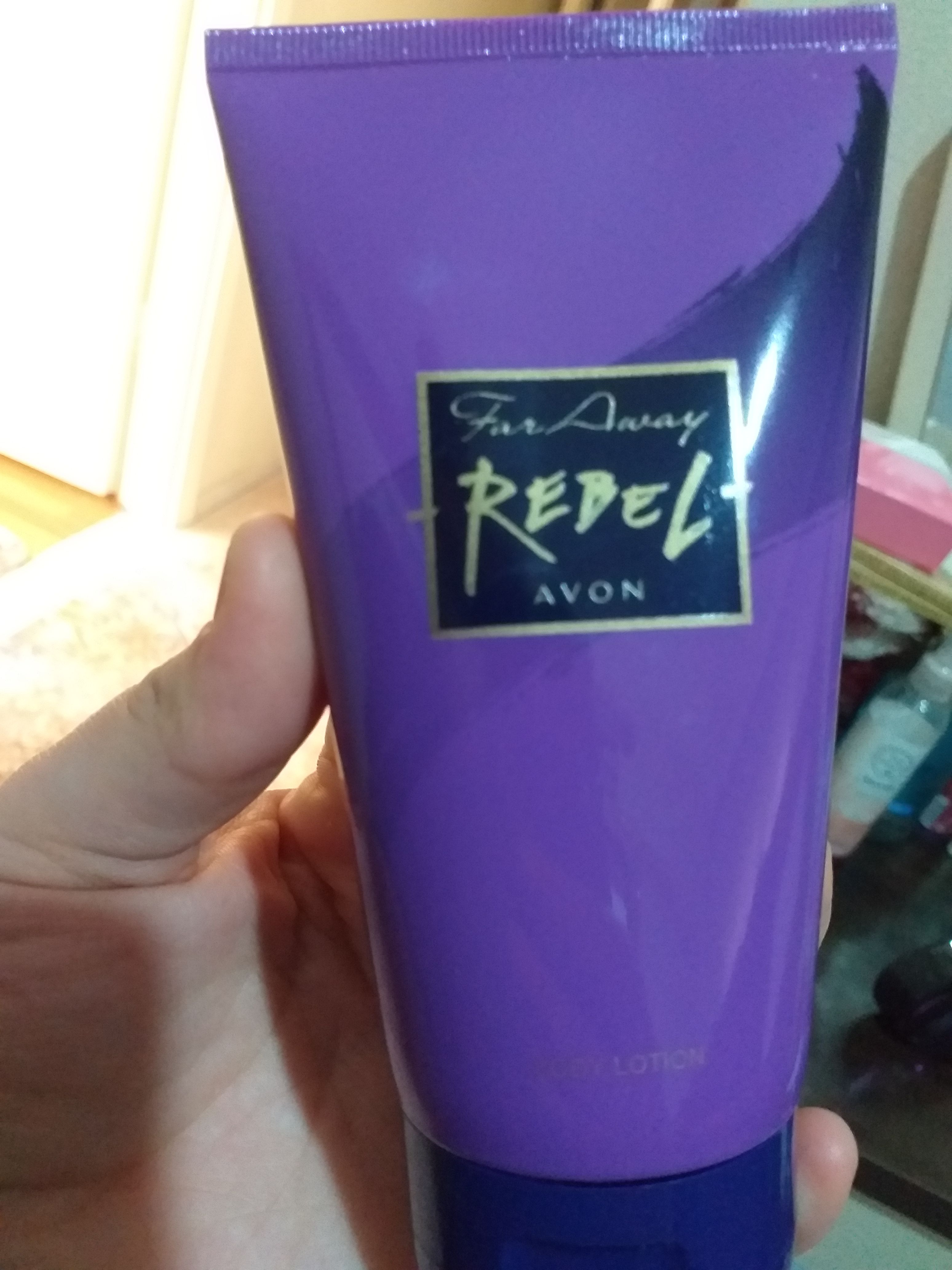 کرم بدن  آوون Avon اورجینال KREM0062 photo review