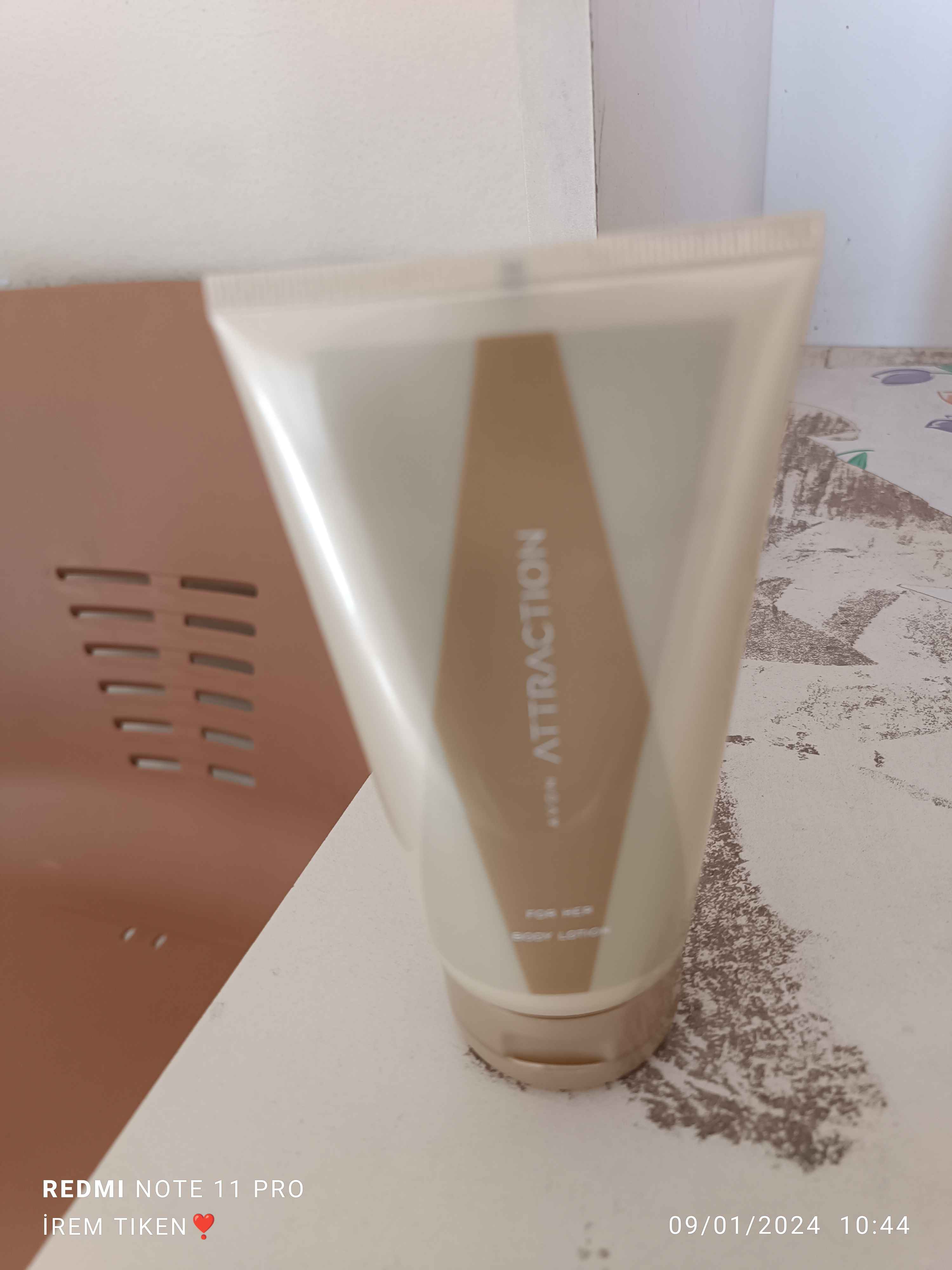 ست مراقبت از پوست  آوون Avon اورجینال KREM0020-3 photo review