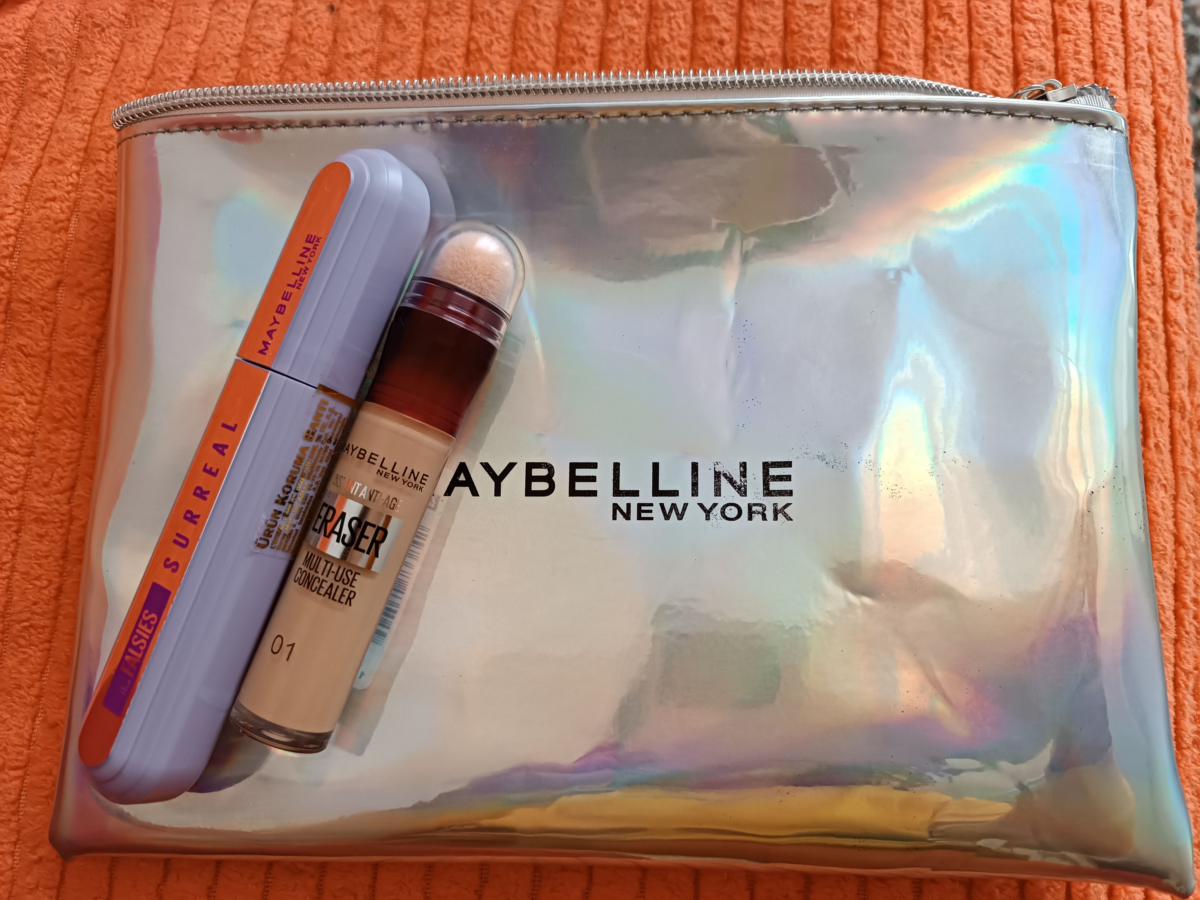 ست آرایشی زنانه – مردانه میبلین نیویورک Maybelline New York اورجینال PKTFLSSRRLIAR01 photo review