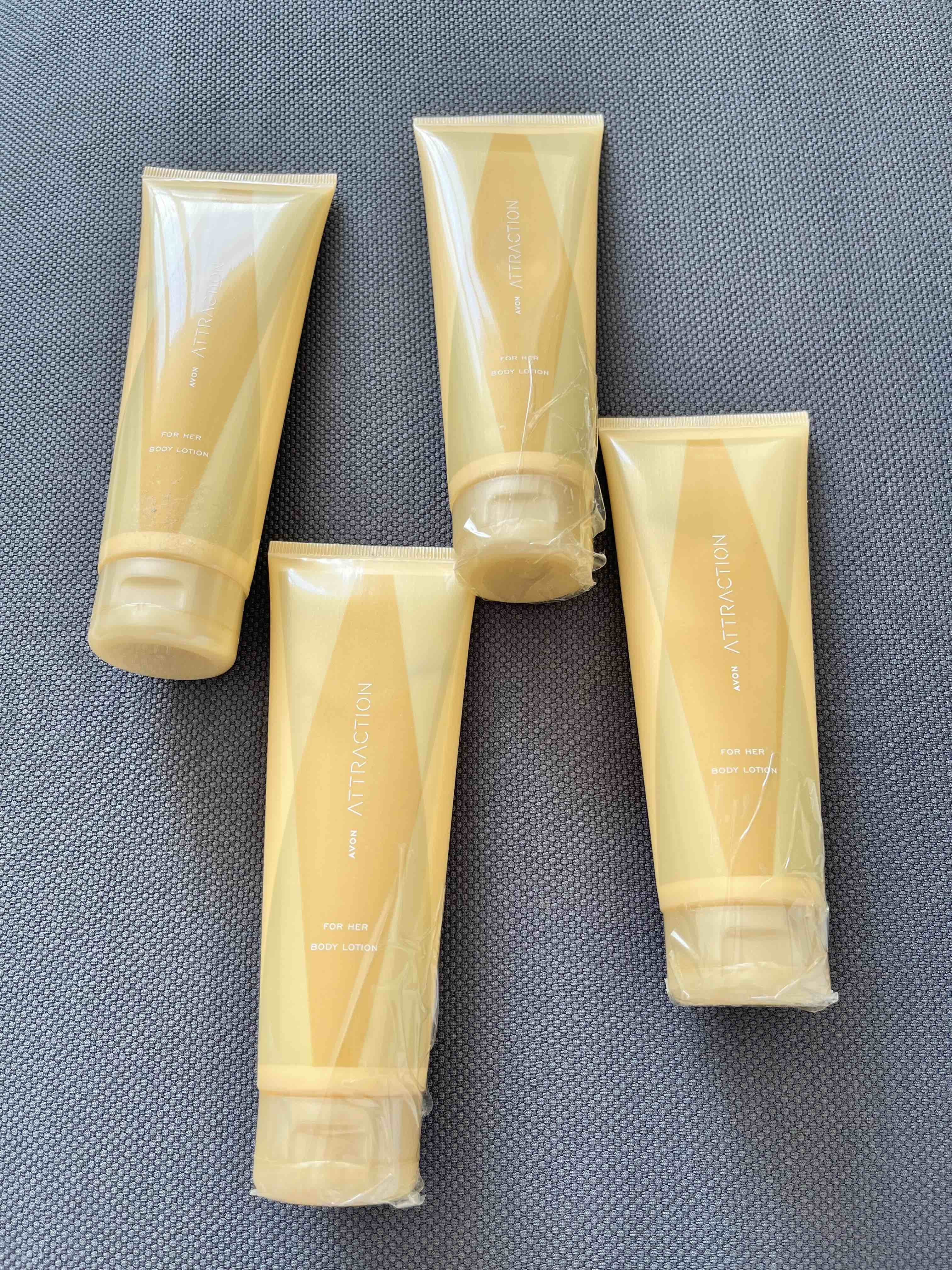 ست مراقبت از پوست  آوون Avon اورجینال KREM0020-2 photo review