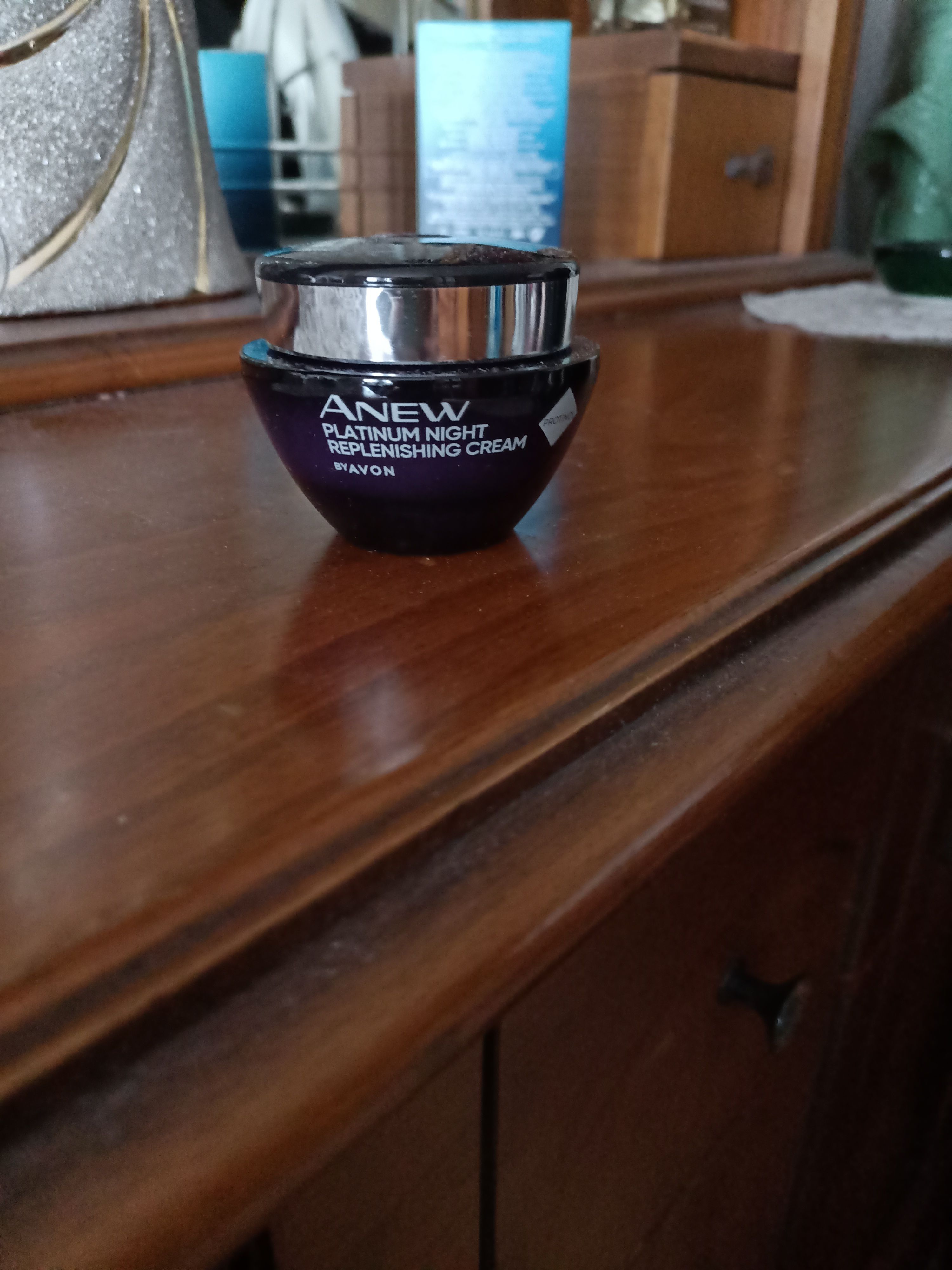 کرم صورت  آوون Avon اورجینال KREM2543 photo review