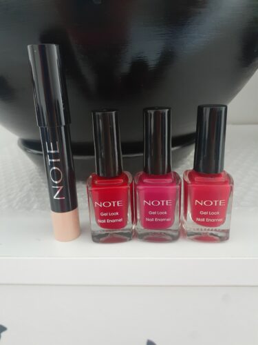 لاک ناخن  آرایشی بهداشتی نوت Note Cosmetics اورجینال NAIL GEL LOOK photo review