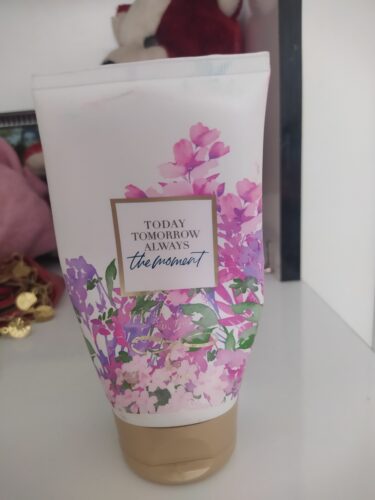 کرم بدن  آوون Avon اورجینال KREM0105 photo review