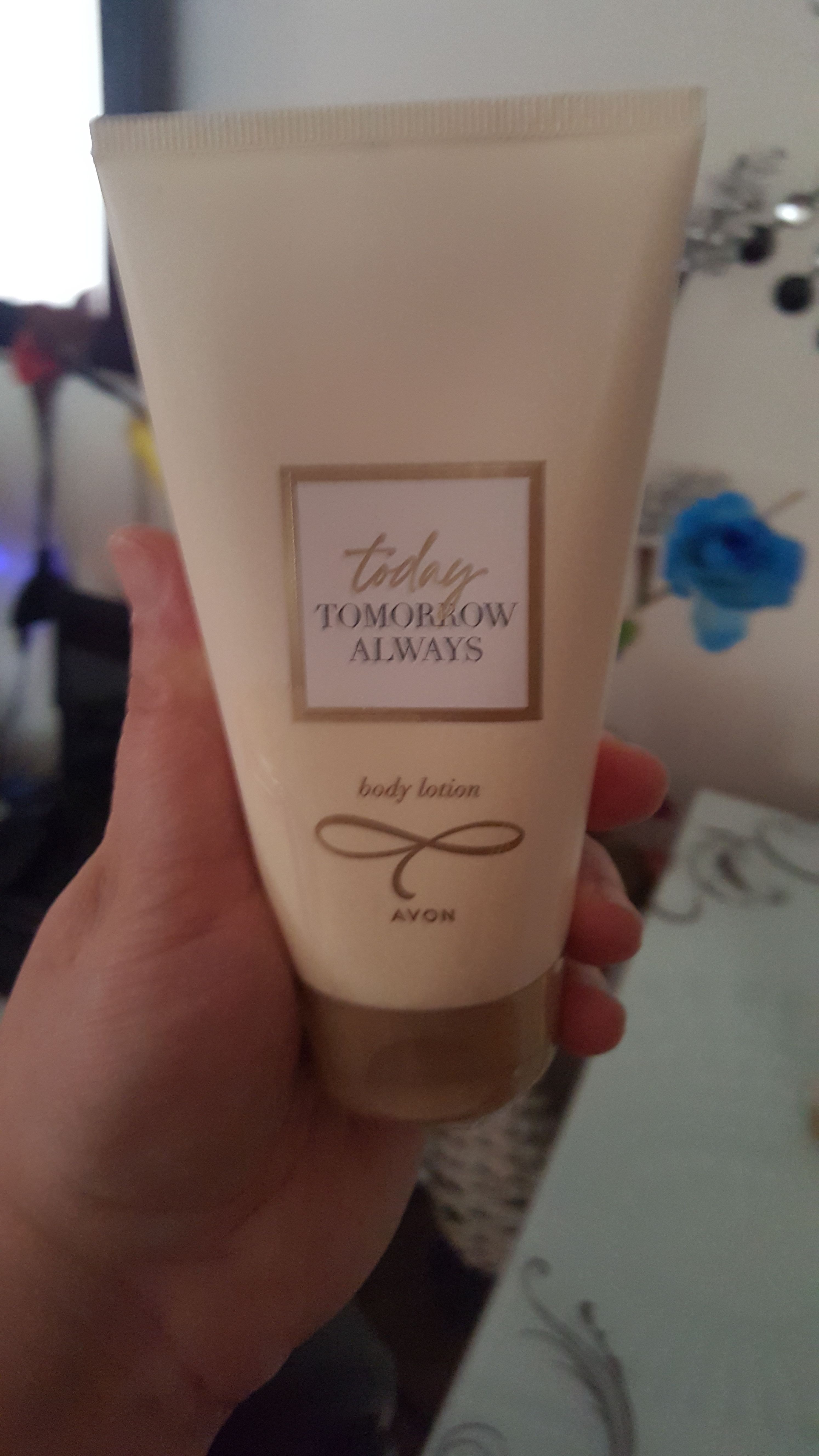 ست مراقبت از پوست  آوون Avon اورجینال KREM0061-3 photo review