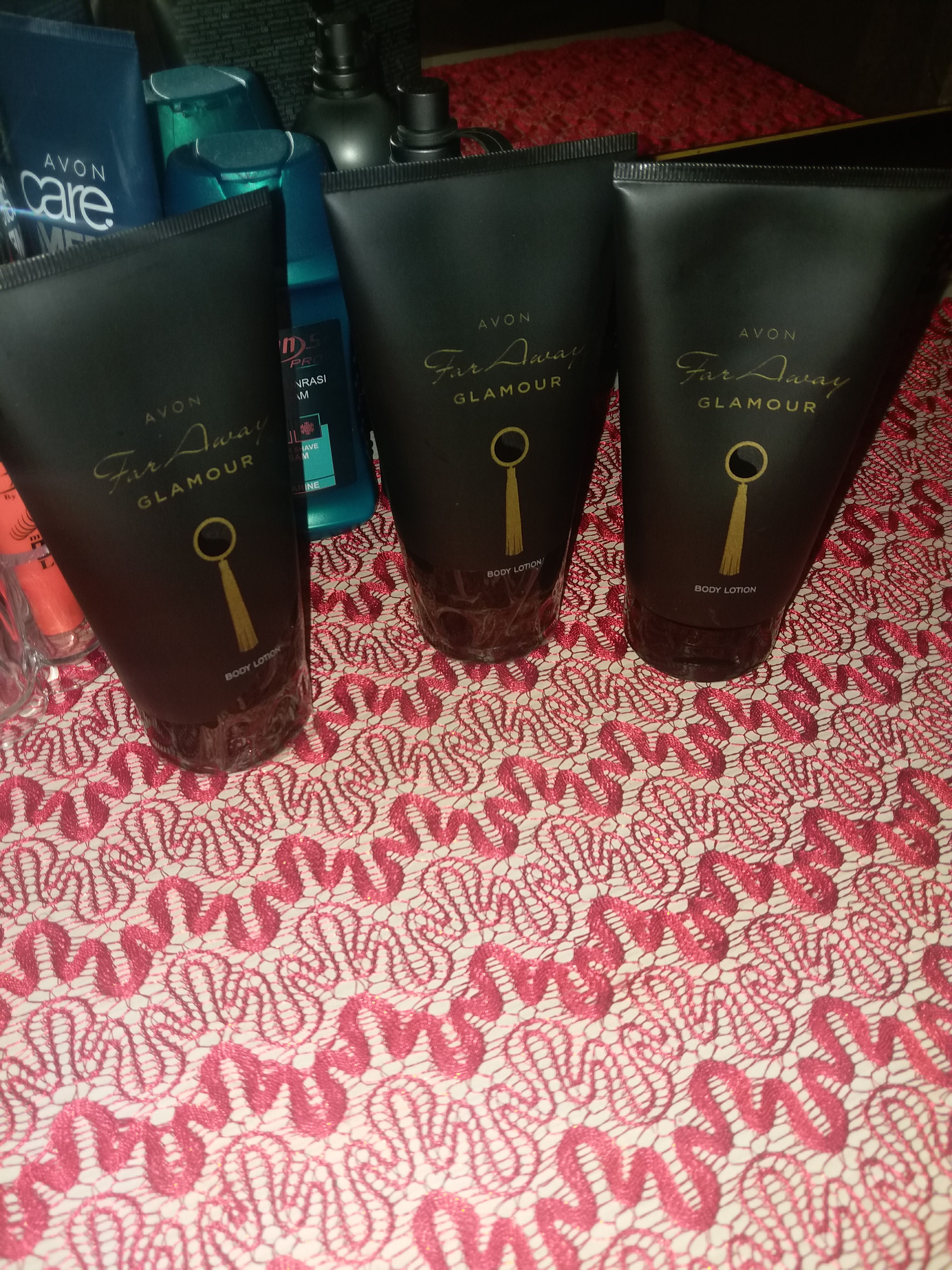 ست مراقبت از پوست  آوون Avon اورجینال KREM0071-3 photo review