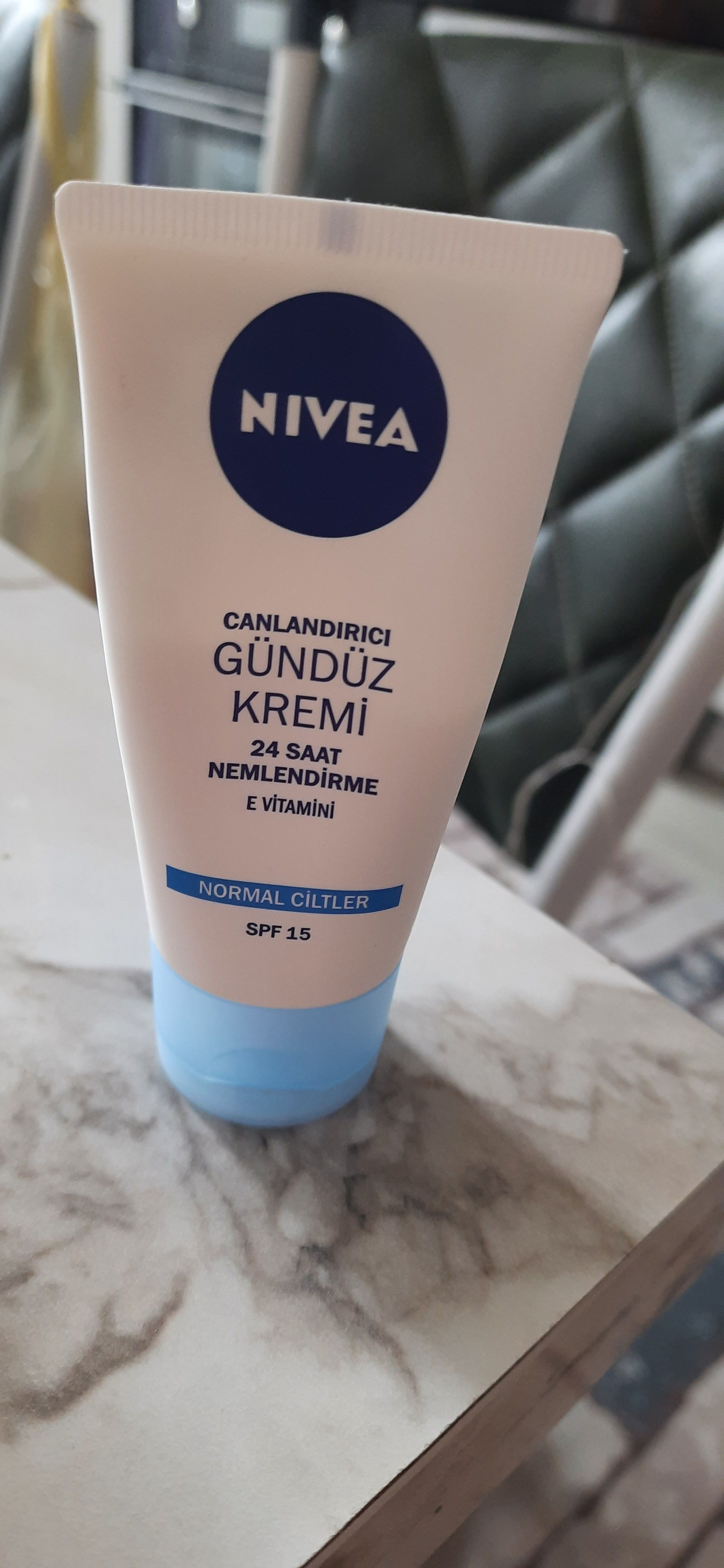 کرم صورت زنانه – مردانه نیووا NIVEA اورجینال 81152-08200-20 photo review