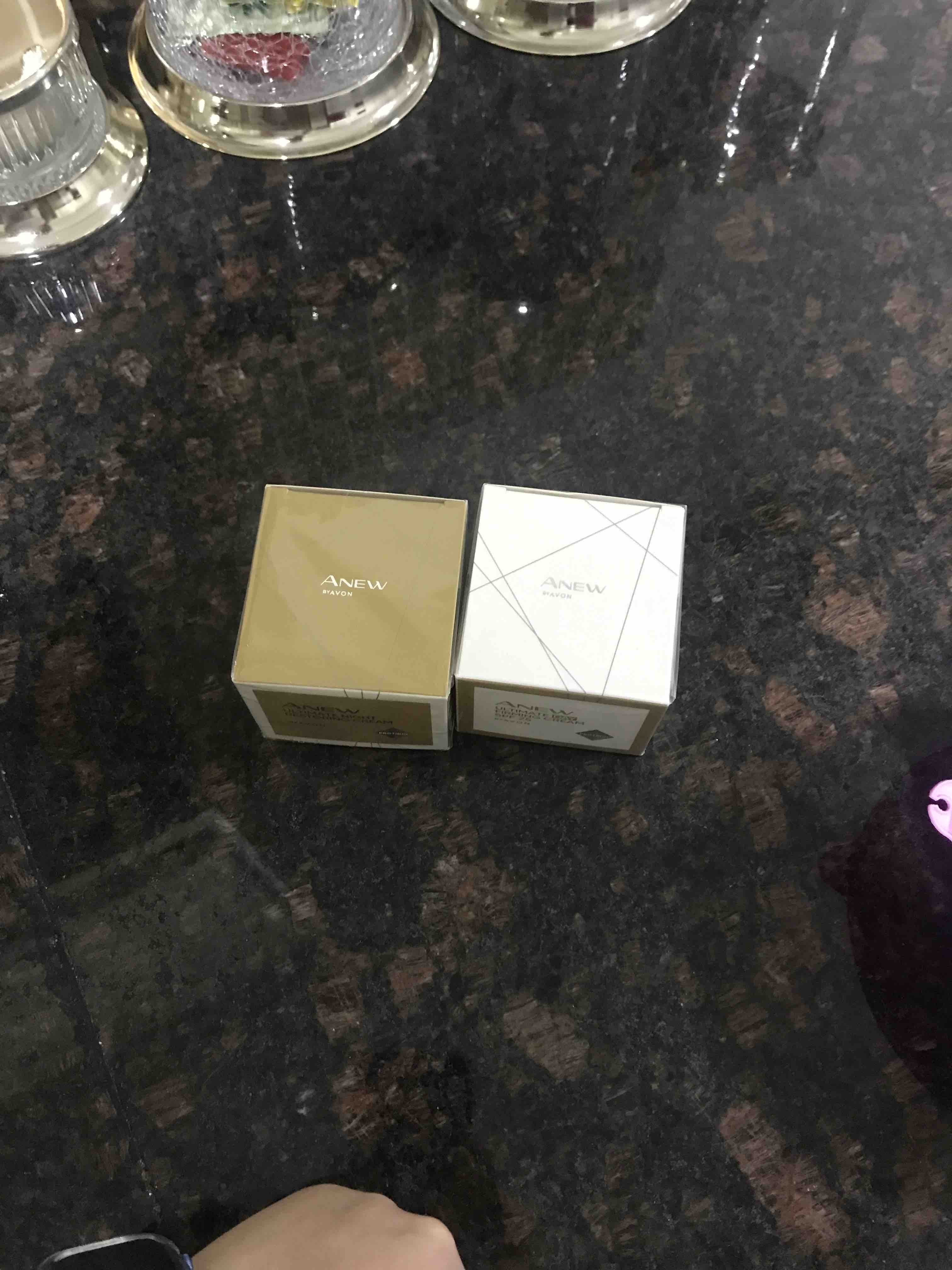 کرم صورت  آوون Avon اورجینال MPACK3068 photo review