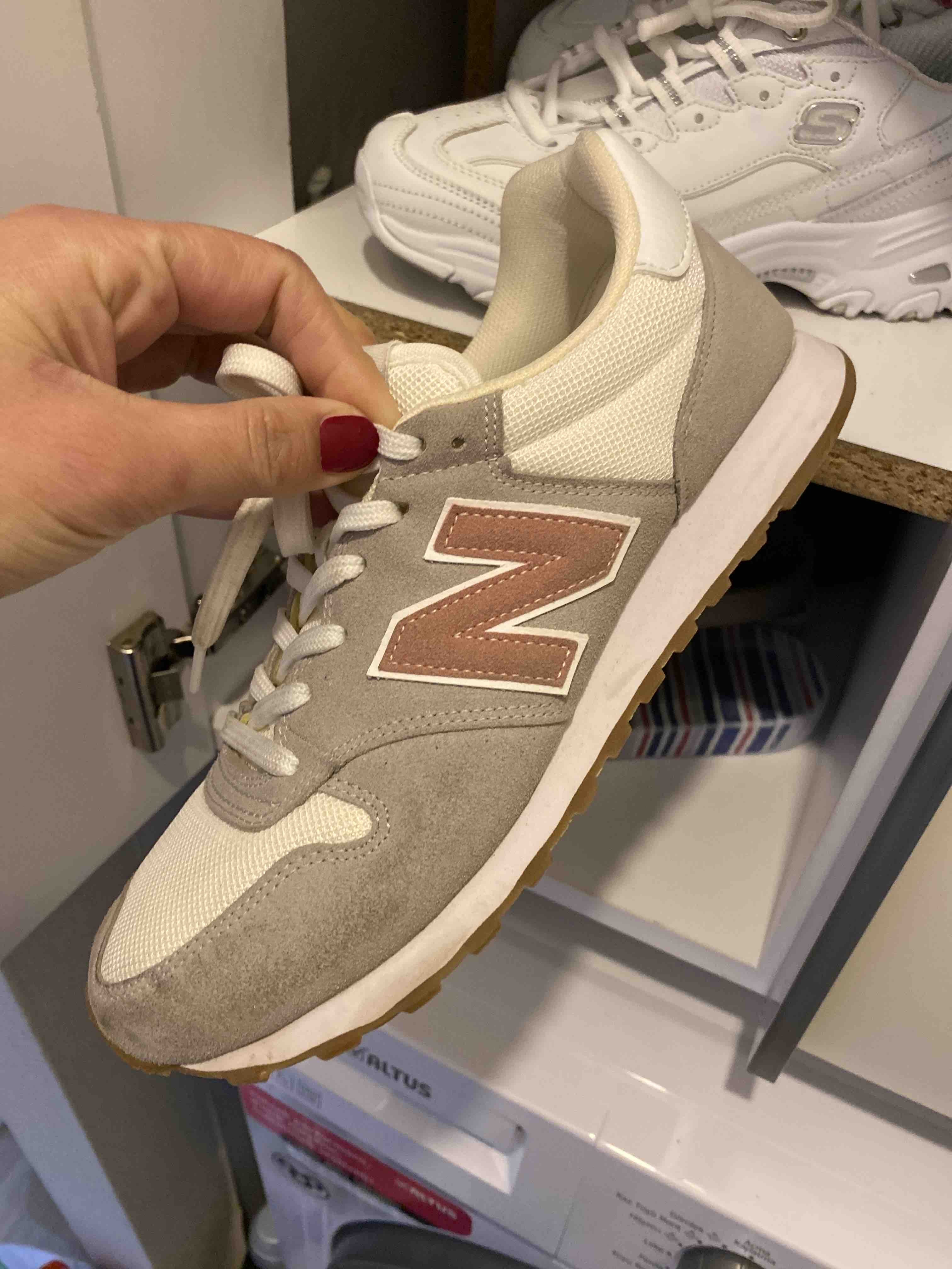 اسنیکر زنانه نیوبالانس New Balance اورجینال GW500TSG photo review