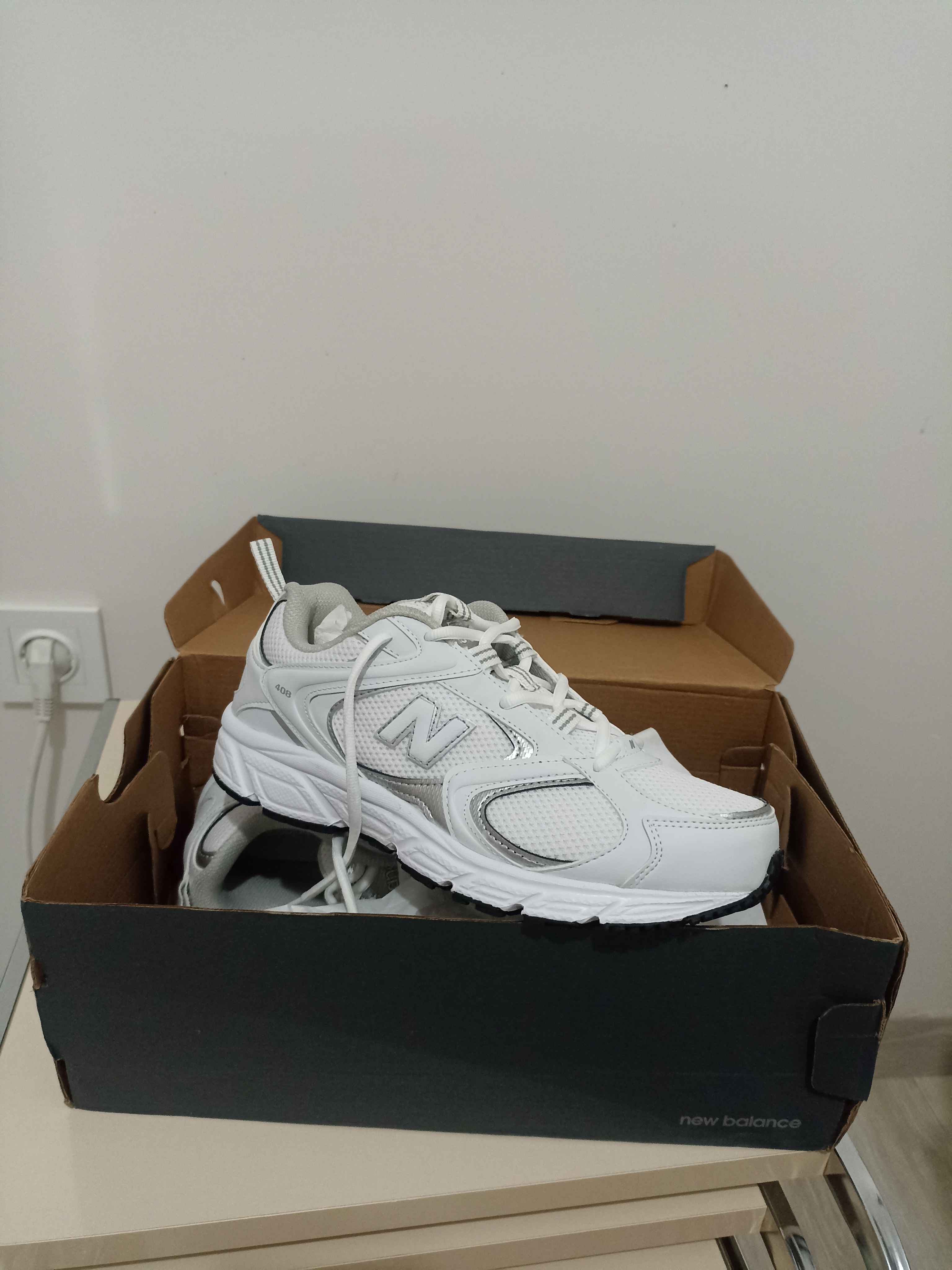 اسنیکر زنانه نیوبالانس New Balance اورجینال NB photo review