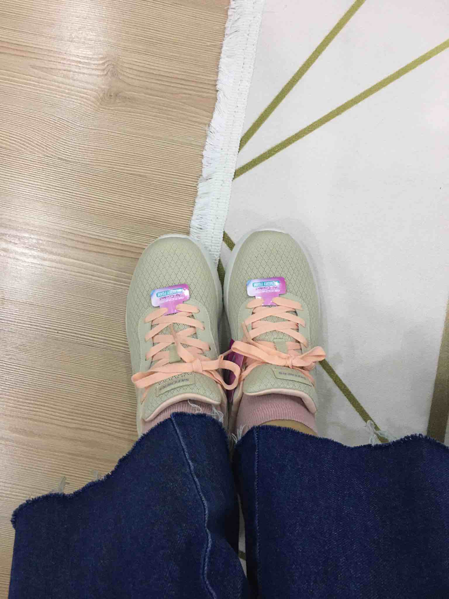 کتانی تمرین و دویدن زنانه اسکیچرز Skechers اورجینال 12964TKNTCL photo review