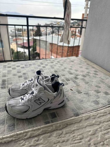 اسنیکر زنانه نیوبالانس New Balance اورجینال MR530SG photo review