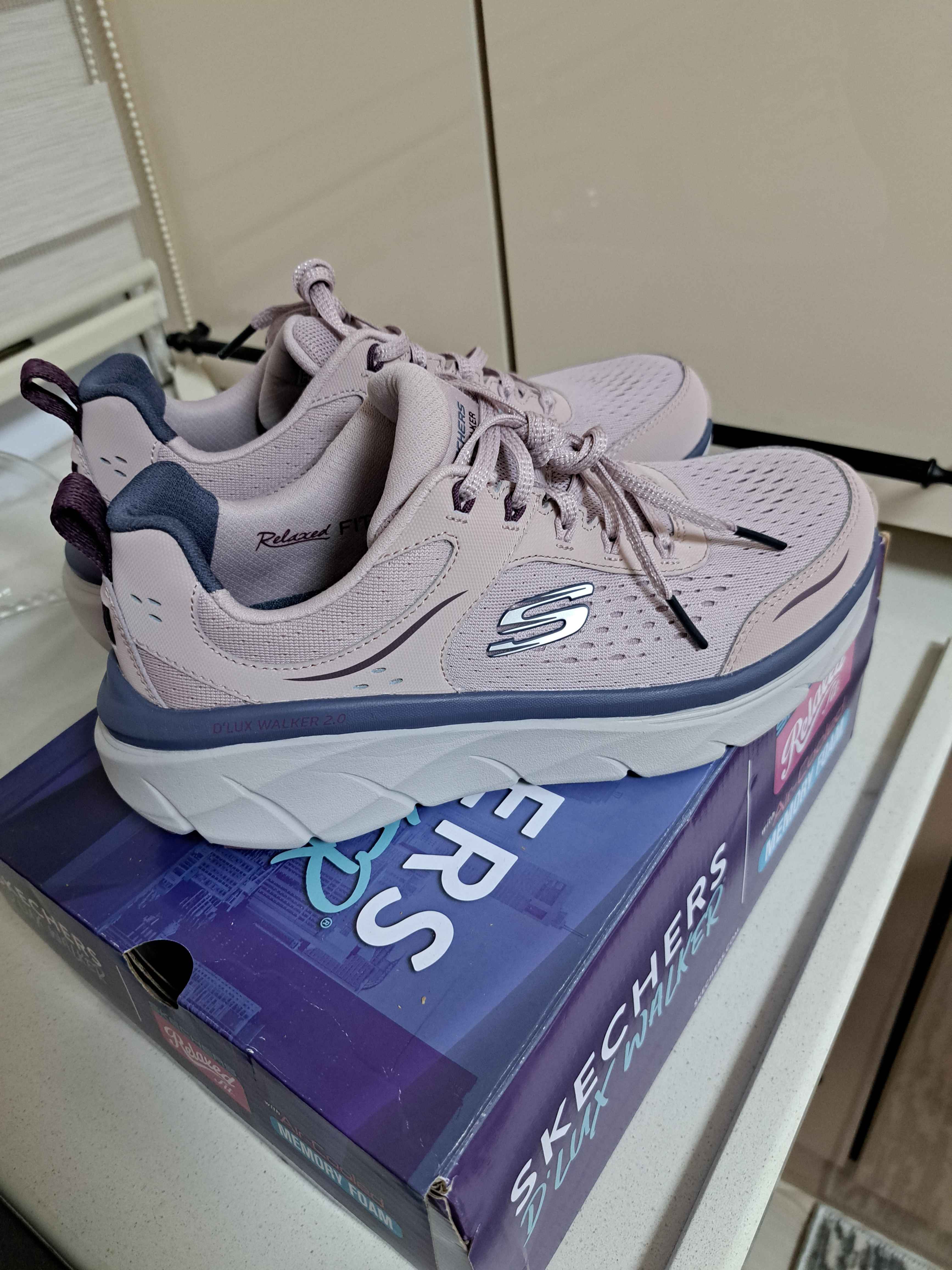 کتانی تمرین و دویدن زنانه اسکیچرز Skechers اورجینال 150093 MVBL photo review