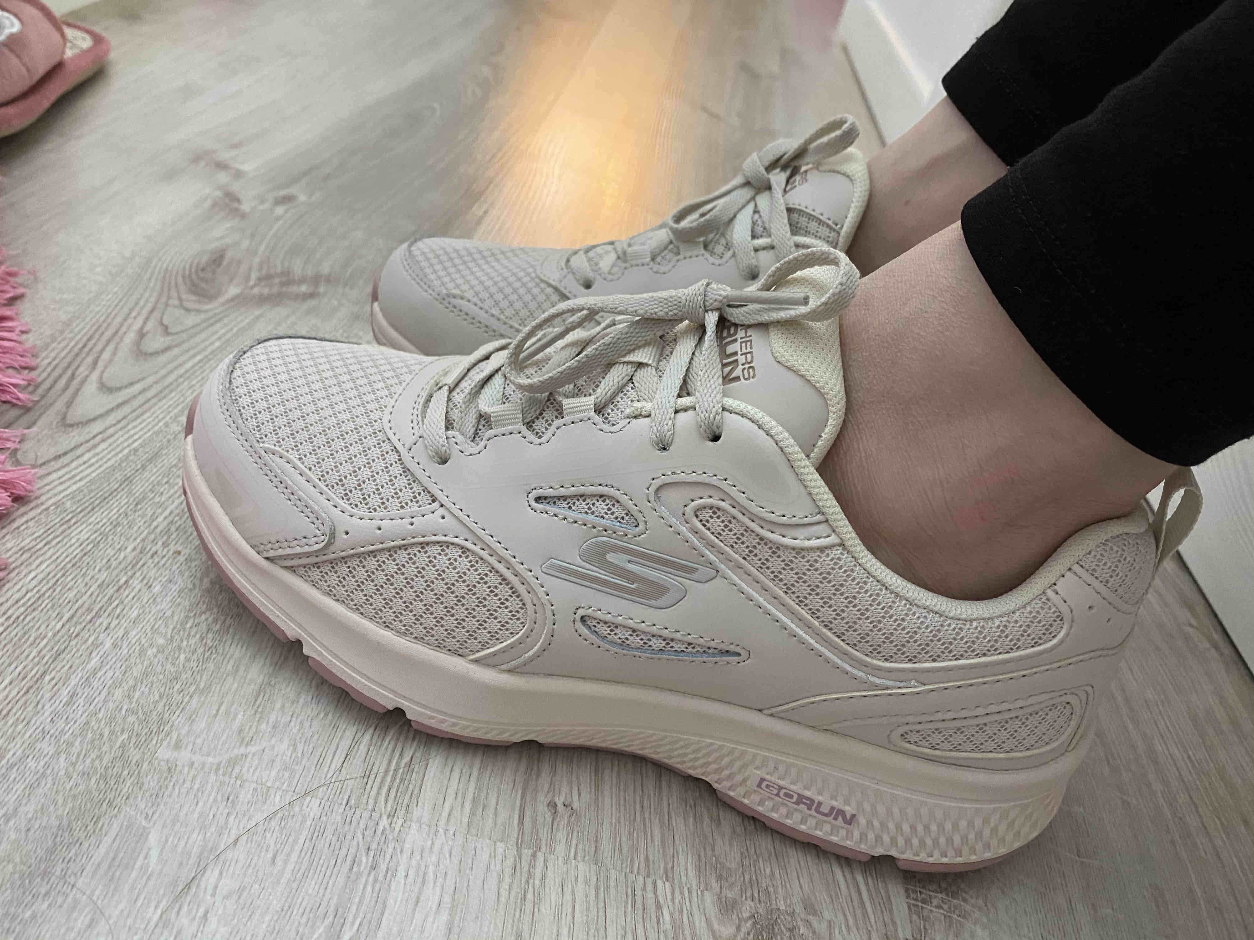 کتانی تمرین و دویدن زنانه اسکیچرز Skechers اورجینال 128075 NAT photo review