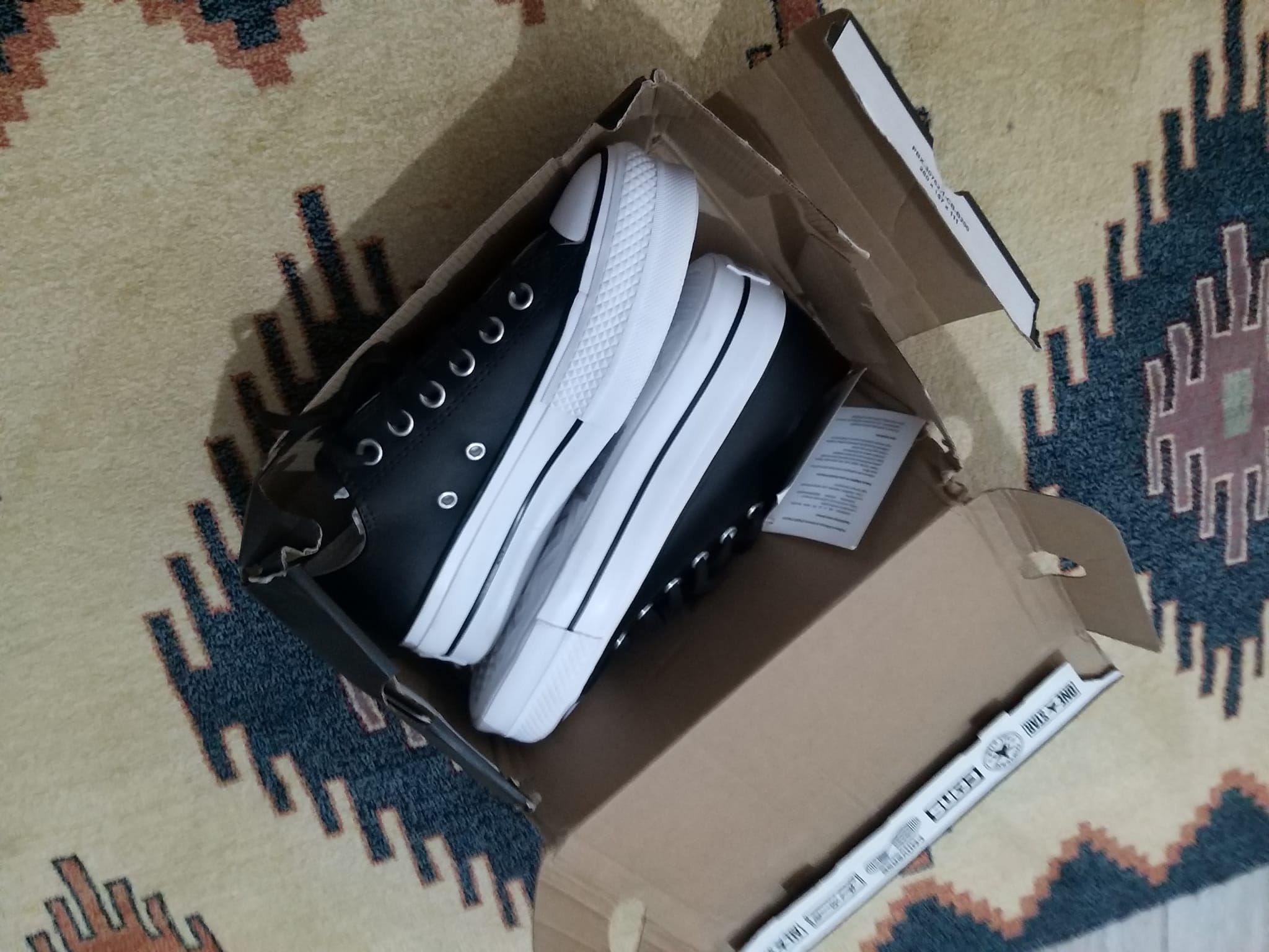 اسنیکر زنانه کانورس Converse اورجینال Chuck Taylor All Star 561681C-001 photo review