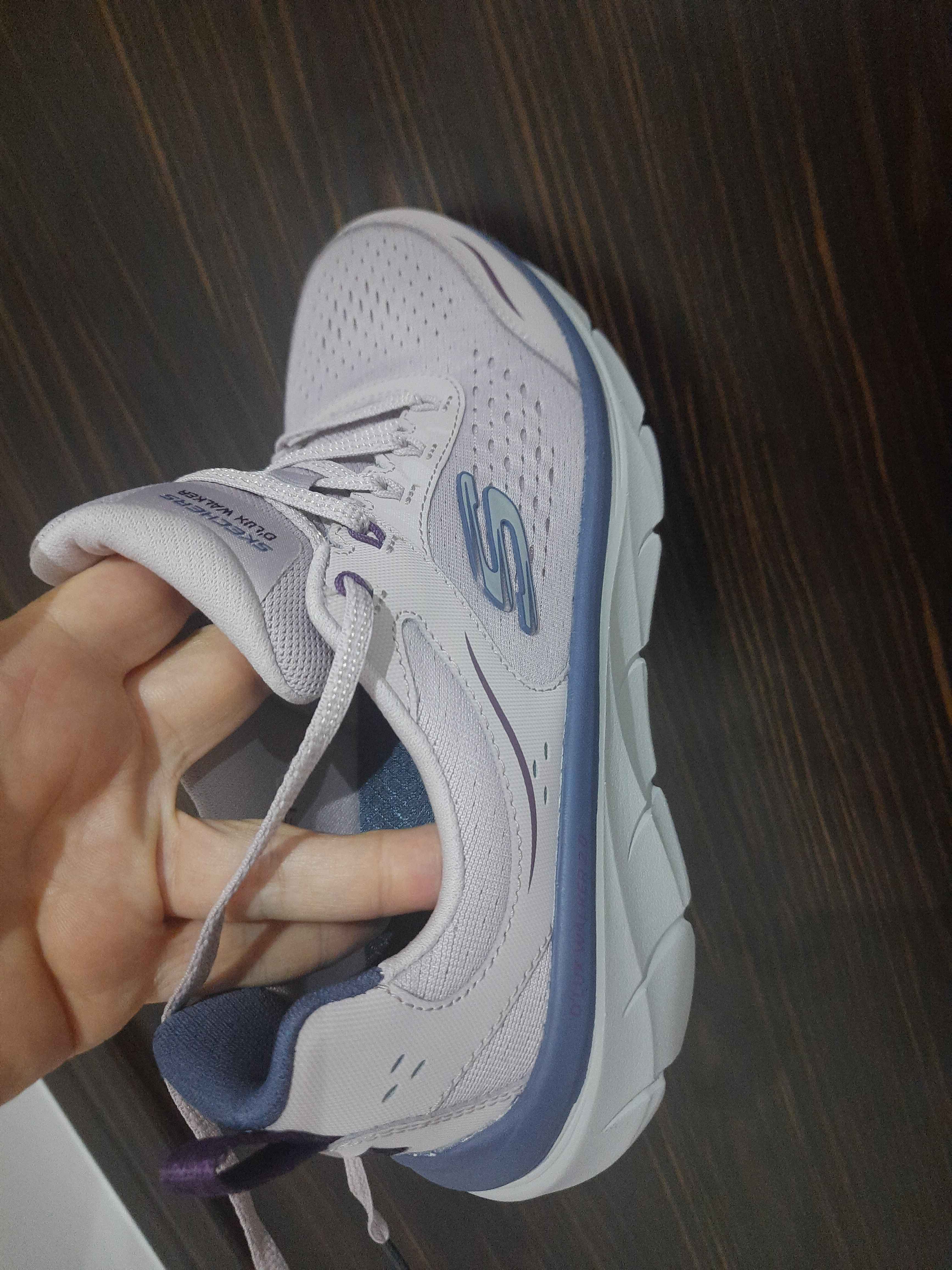 کتانی تمرین و دویدن زنانه اسکیچرز Skechers اورجینال 150093 MVBL photo review