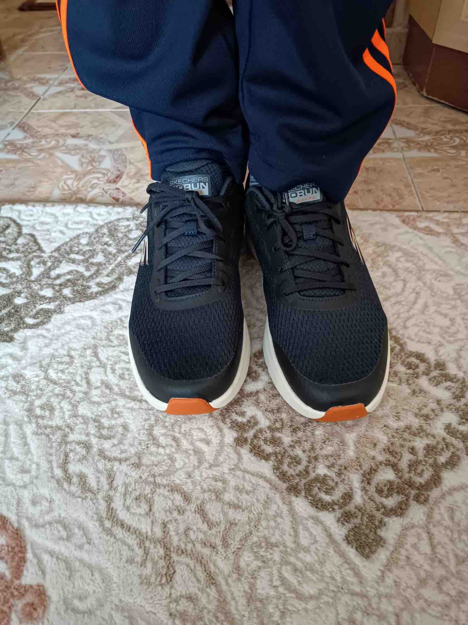 کفش پیاده روی مردانه اسکیچرز Skechers اورجینال 220189 NVOR photo review