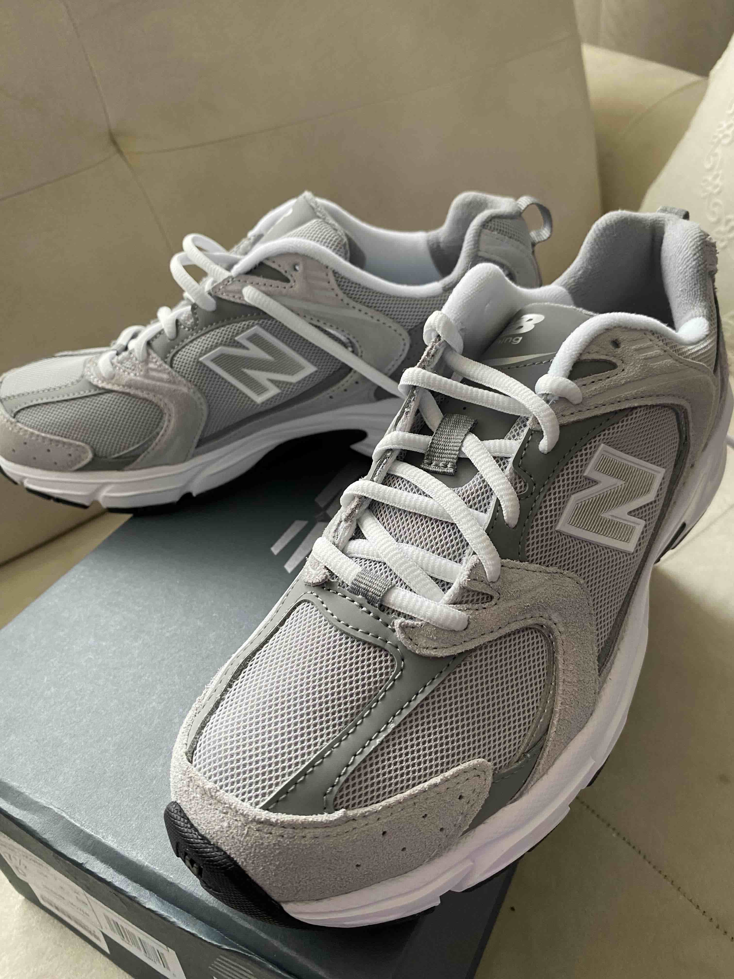 اسنیکر زنانه نیوبالانس New Balance اورجینال 530 MR530CK photo review