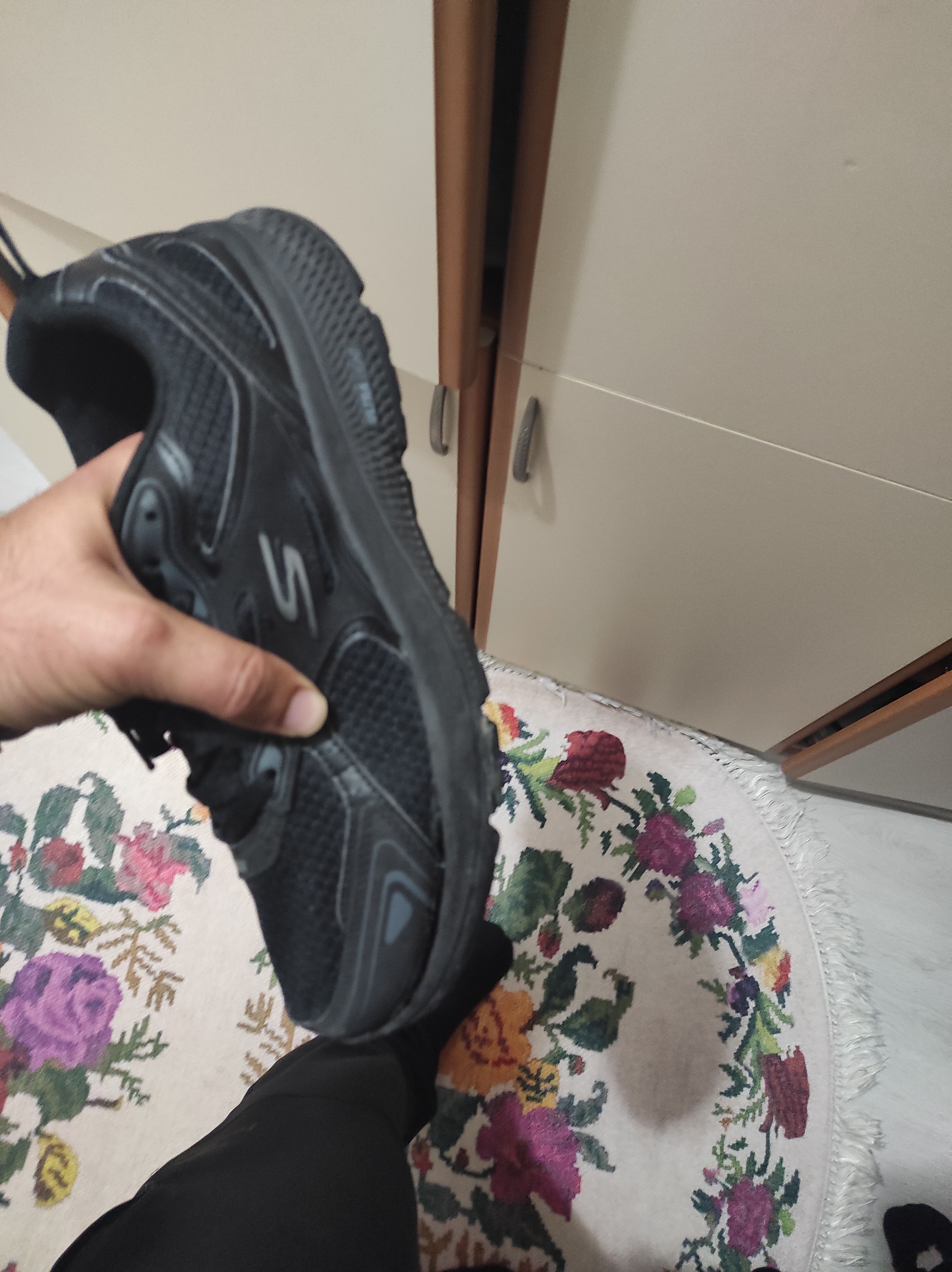 کفش پیاده روی مردانه اسکیچرز Skechers اورجینال 220034BKCC photo review