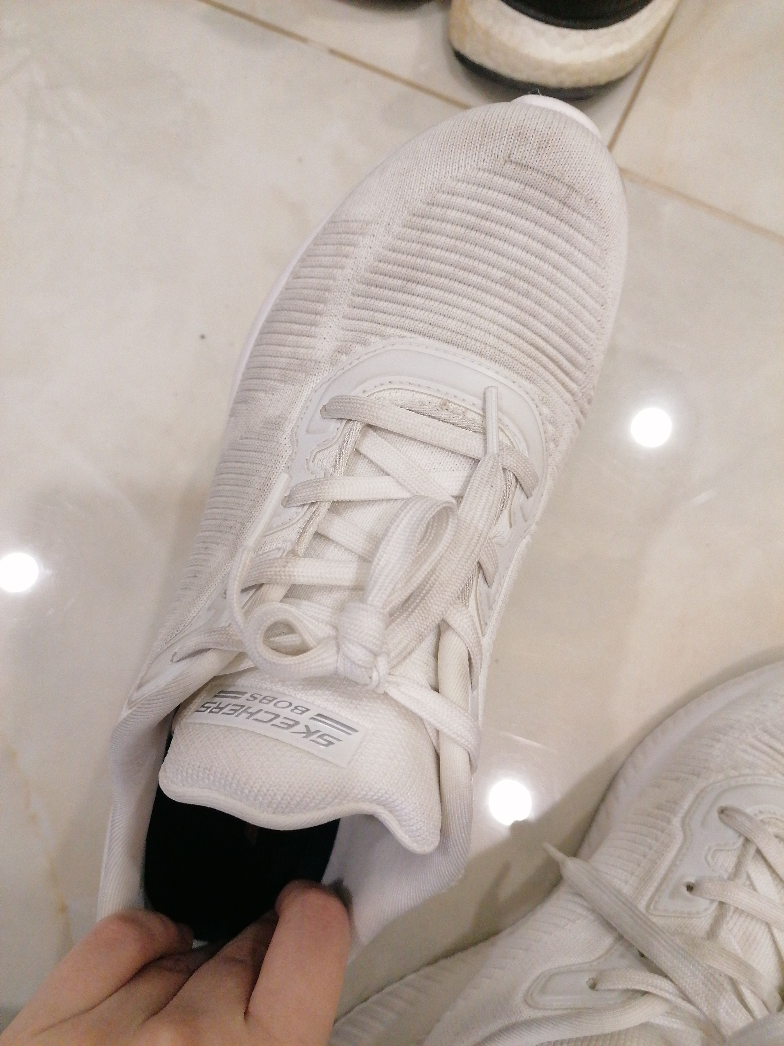 کتانی تمرین و دویدن زنانه اسکیچرز Skechers اورجینال 32504 WHT photo review